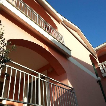 Apartmani Vesna Pinezići Kültér fotó